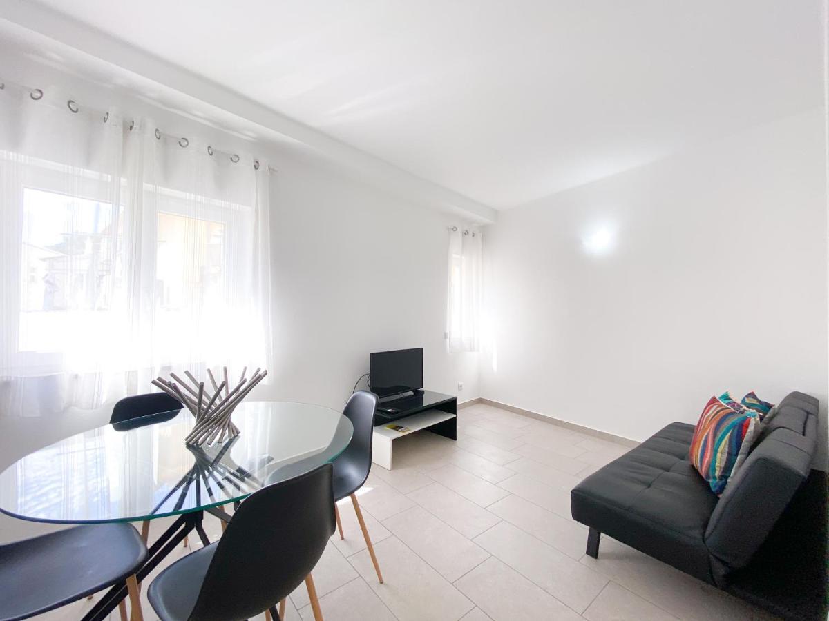 Modern In The Heart Of #1942 Apartment Lagos